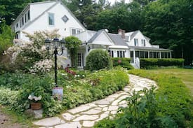 Rome House | Wings Hill Inn Belgrade Lakes- Sage Suite