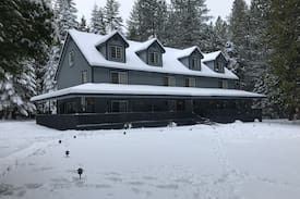 Shingletown Bed & Breakfast | Tall Timbers Bed and Breakfast- Sugar Pine Room