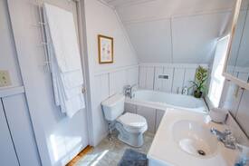 Saint Helens House | The Old Orchard Inn. (No Cleaning Fee!)