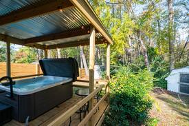 Wilmington Cabin | Zen Cottage In The Woods Part 2 W/ Private Hot Tub