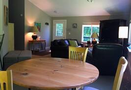 Langley House | Beautiful and Private Langley Bungalow on 7 acres