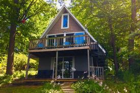 Delton Cabin | Welcome to the Wren House Chalet on Wikinson lake