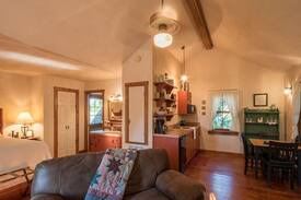 Fredericksburg Cabin | Barons Creek Haven