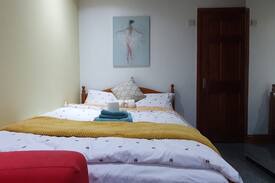 Harlington House | Heathrow airport air bnb