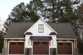 Abbeville House | Modern Carriage House