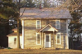 Portage Cabin | Bonnie Oaks Historic Log House Wildlife Refuge