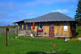 Suttons Bay Cabin | The Cottage at Silver Leaf Vineyard