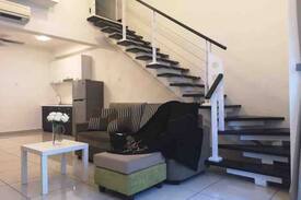 Taman Hock Ann Apartment | Duplex Entire Soho,8pax 5 min to Mid Valley KL