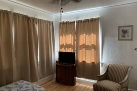 Fort Morgan House | Window Room in Airbnb home