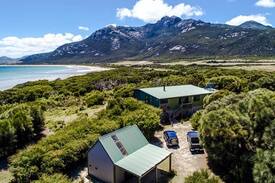 Strzelecki House | Flinders Island Beach Haven
