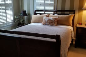 Ashbrook - Clawson Village House | Charming Edna Inn