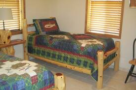 Cayuga Cabin | COZY CABIN on Richland-Chambers Lake