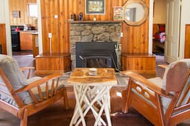 Bailey Cabin | Historic Glen-Isle Resort- Greyledge Cabin