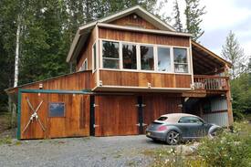 Cooper Landing Cabin | Upper Kenai Cabins - Russian Gap Retreat
