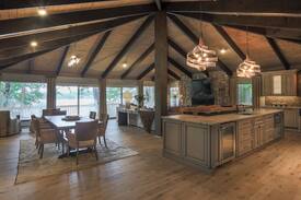 Sherrills Ford House | Lake Norman Retreat - Ideal for Large Groups!!