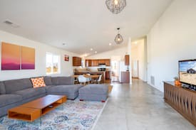 Joshua Tree House | ☆ Hide Out @ Mojave Manor- 2 acres, Desert Views ☆