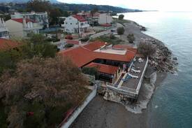Kato Diminio Cabin | A traditional villa at beach front