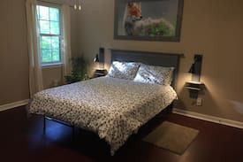 Flintstone House | Fox Den Retreat-quiet, comfortable, great location