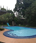 Cisarua Villa | Villa Dareta Taman Safari