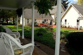 Coburg House | Coburg Cackleberry Cottage