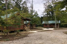 South Bloomingville Cabin | Pine Creek HC #3 Silverado Cabin Hocking Hills