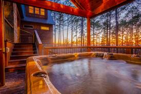 Battiest Cabin | Salty Dog Lodge HIGH LUXE 4 Bedroom with SUNSET Views! 4 King Master Suites and Loaded with Amenities!