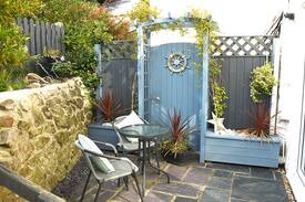Rhos on Sea Cabin | Sea View Cottage on Rhos Promenade Beach