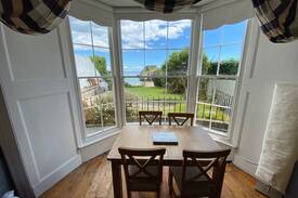 Tenby Apartment | Garden Vista - Awarded Beach of the year 2019 ***