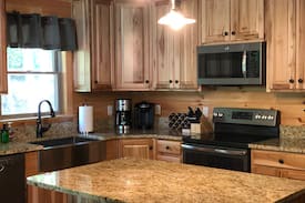Berkeley Springs Cabin | The Dove's Nest is a spectacular couples retreat