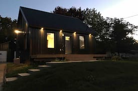 Carrying Place House | The JamesEvan - Brand New Beautiful Renovated Home