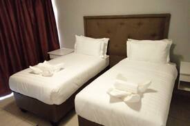 Kasane Bed & Breakfast | CABIN 101 GUEST HOUSE