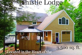 Bartlett House | Thistle Lodge: walk to ski trails on Attitash
