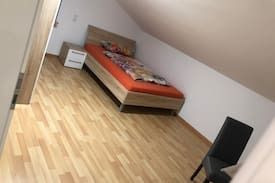 Ergolding Apartment | Wohlfühlzimmer Nr.1 in Ergolding