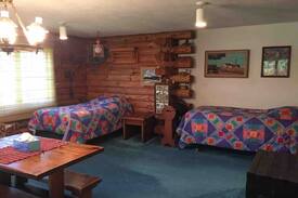 Pulaski Cabin | Hidden Acres Lodging Main Cabin