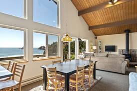 Oceanside House | Pacific Vista ~ Oceanside