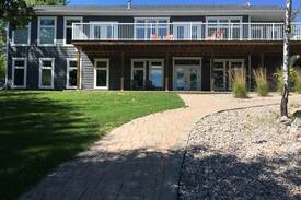 Manitoba Cabin | Lac Du Bonnet lake front on Bird River. Hot tub!