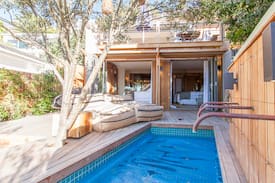 Clifton House | Clifton Beach House (62 on 4th Beach)