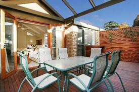 Hawthorn House | Holiday Home @ 4/69 Wattle road Hawthorn