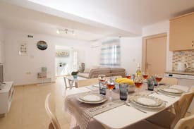 Leivathos House | Isolde House