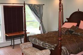 Batesville House | Dot's Place by Sardis Lake - A relaxing getaway!