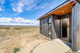 Quincy House | Luxury cabin at Gorge Amphitheatre & Cave B Winery