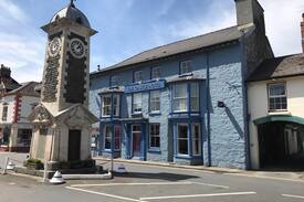 Rhayader Apartment | Castle Hotel Apartment 4 - Self Catering, Sleeps 2