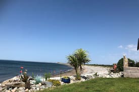 Dinas House | Stunning Sea front 'Beach Escape ’ in Snowdonia