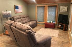 Manchester Cabin | Shelldan's Landing - Spacious cabin on Lake Delhi