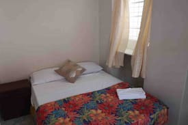 Navy Gardens Apartment | Spacious Two Bedroom Apartment in a great location