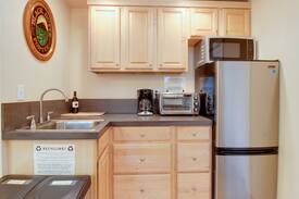 Bend House | 'the Cascade' River Trail Retreat NW Harriman Bend