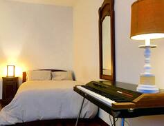 Highland Park Apartment | Charming Highland Park Spacious Studio!