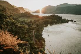 Hood River House | The Griffin House on the Columbia River Gorge