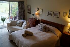 Leawood Gardens Bed & Breakfast | "Sundance" Adelaide Hills B&B