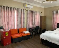 Sunyani Bed & Breakfast | Blue Mirage Hotel